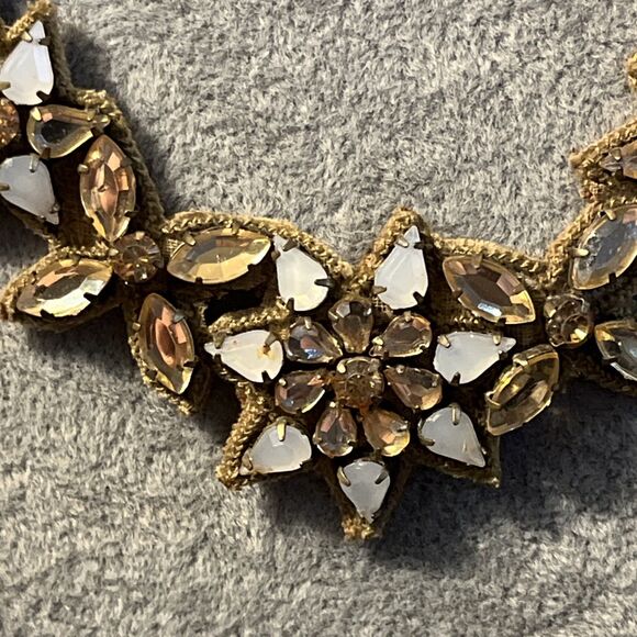 Vintage Suede Backed Prong Set Glass Stone Pink White Floral Necklace - Picture 6 of 13